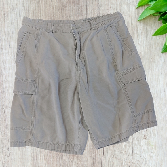 Tommy Bahama cargo shorts  341 - Picture 1 of 8